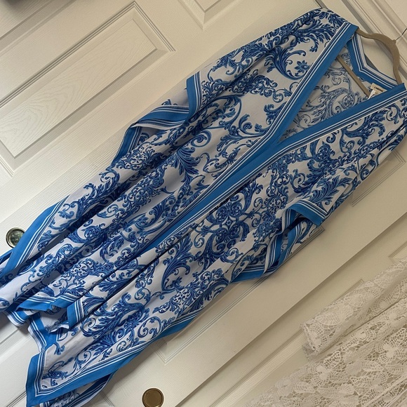 L'AGENCE Blue and White Patterned Baroque Kimono Swim Coverup - Picture 1 of 4